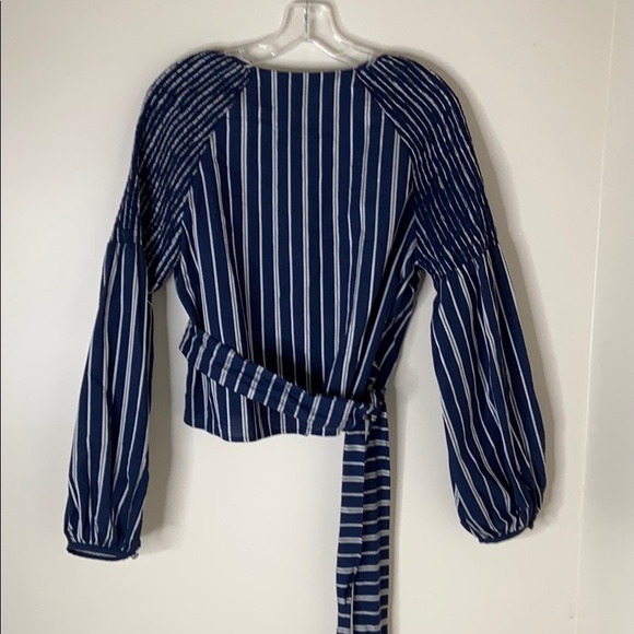 NWT Wrap striped puffy sleeves - Picture 5 of 8